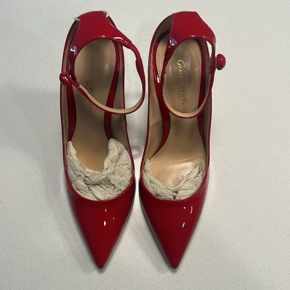 NWT Gianvito Rossi Vivian Patent-leather Pumps - Red - Picture 10 of 13